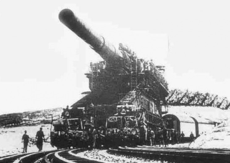 Sandboxx  The Nazi Schwerer Gustav rail gun: Big bang for the