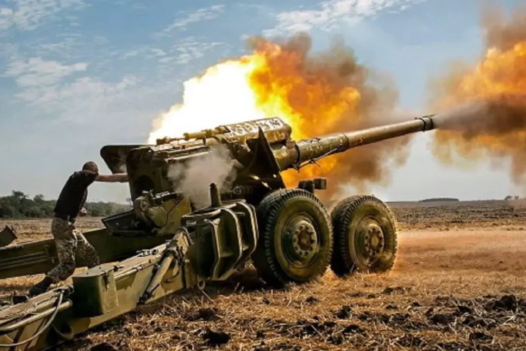 Ukrainian artillery firing