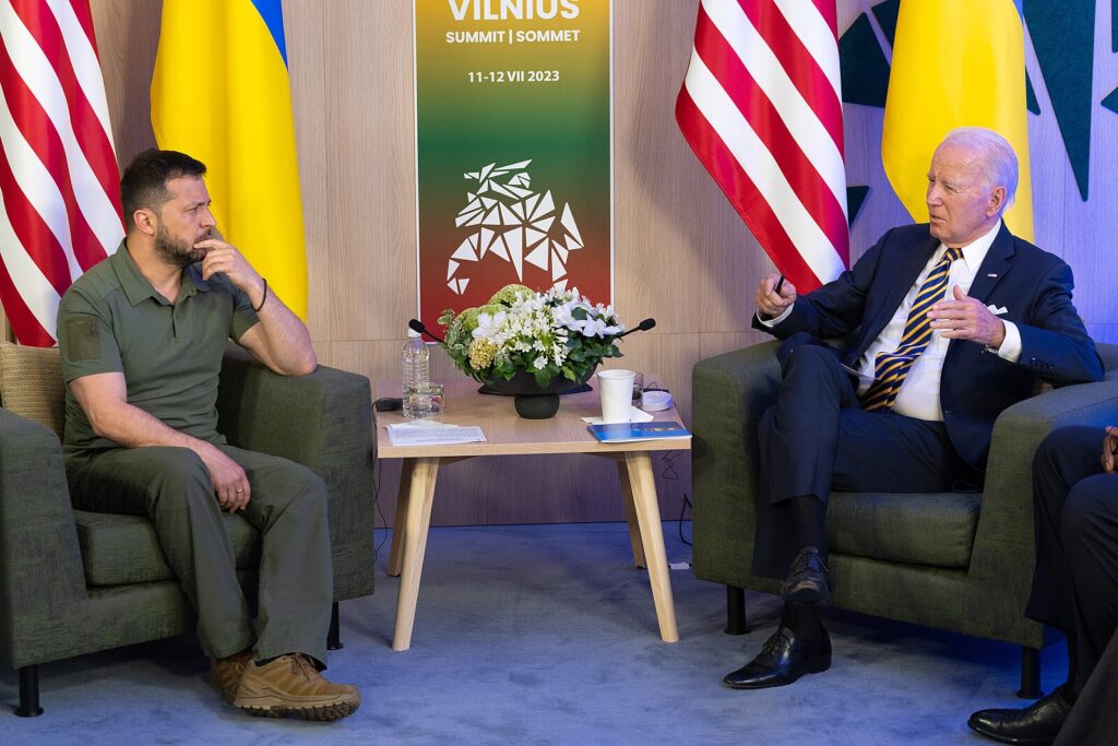 Ukrainian President Zelesnkyy and President Biden 2023 NATO Summit