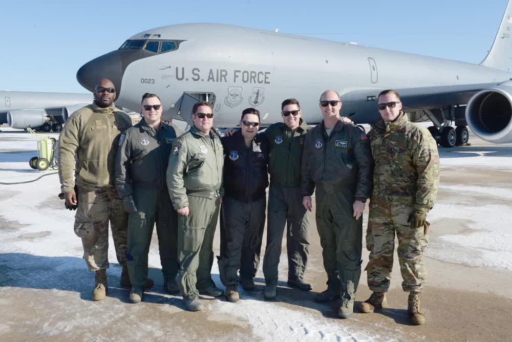 KC-135R Stratotanker crew