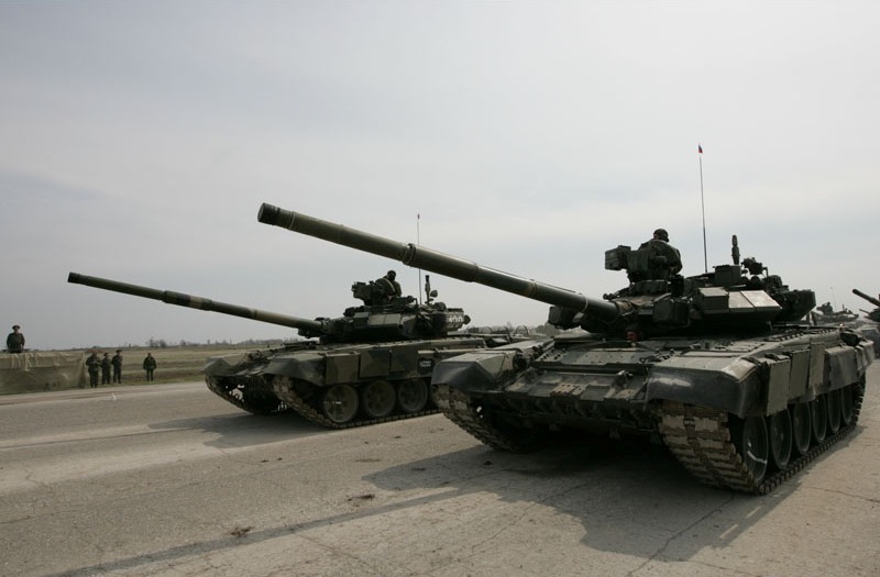 Russian T-90 tanks on parade