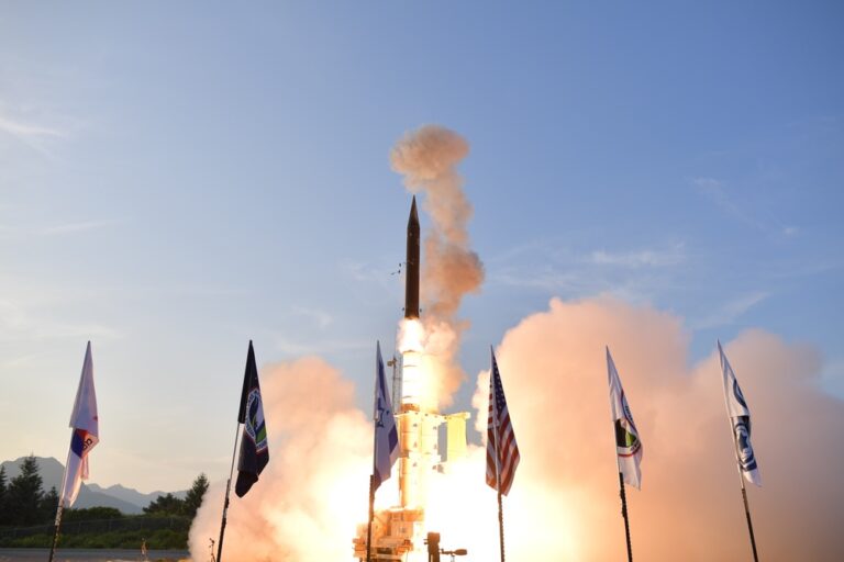 Arrow system engages ballistic missile