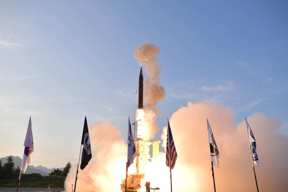 Arrow system engages ballistic missile