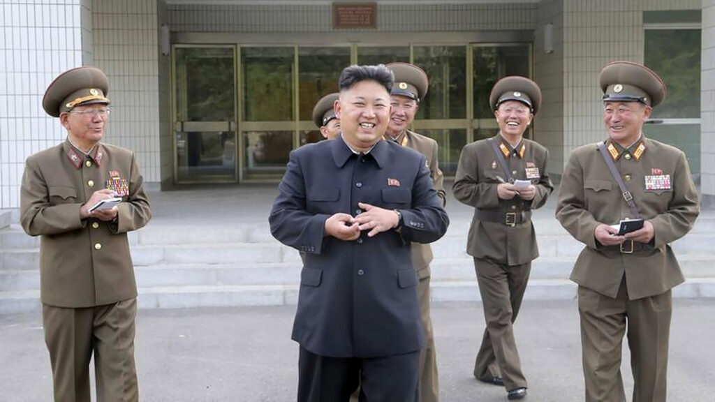 Kim Jong Un visits Pyongyang hospital