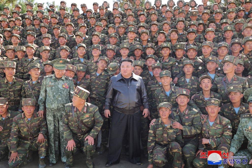 North Korean soldiers Kim Jong Un